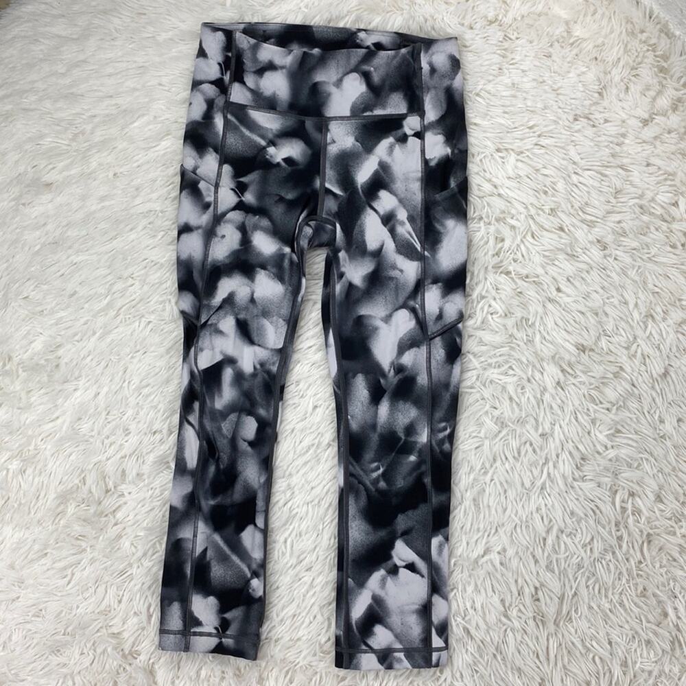 Lululemon Speed Up Crop 21" Blush Blossom Alpine White Black